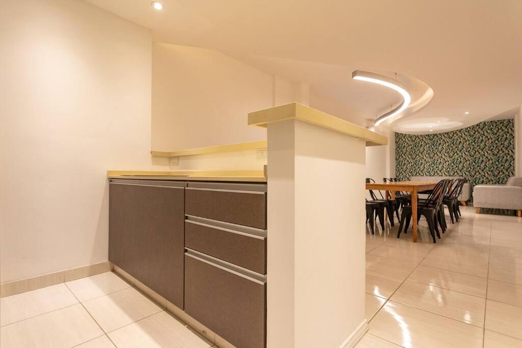 Santa Fe Avenue Tower Apartamento